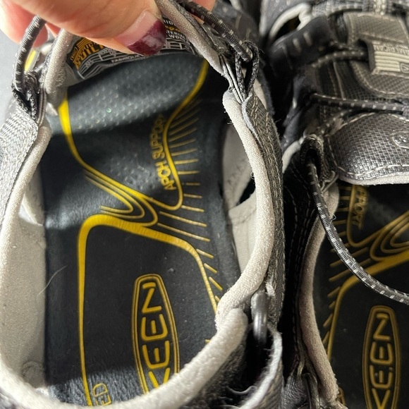 Sandals_&_Flip_Flops